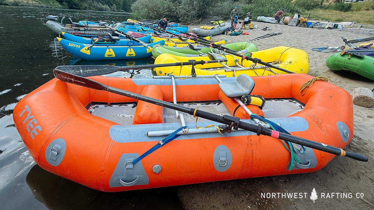 A simple raft, frame, and oars is all you need to learn