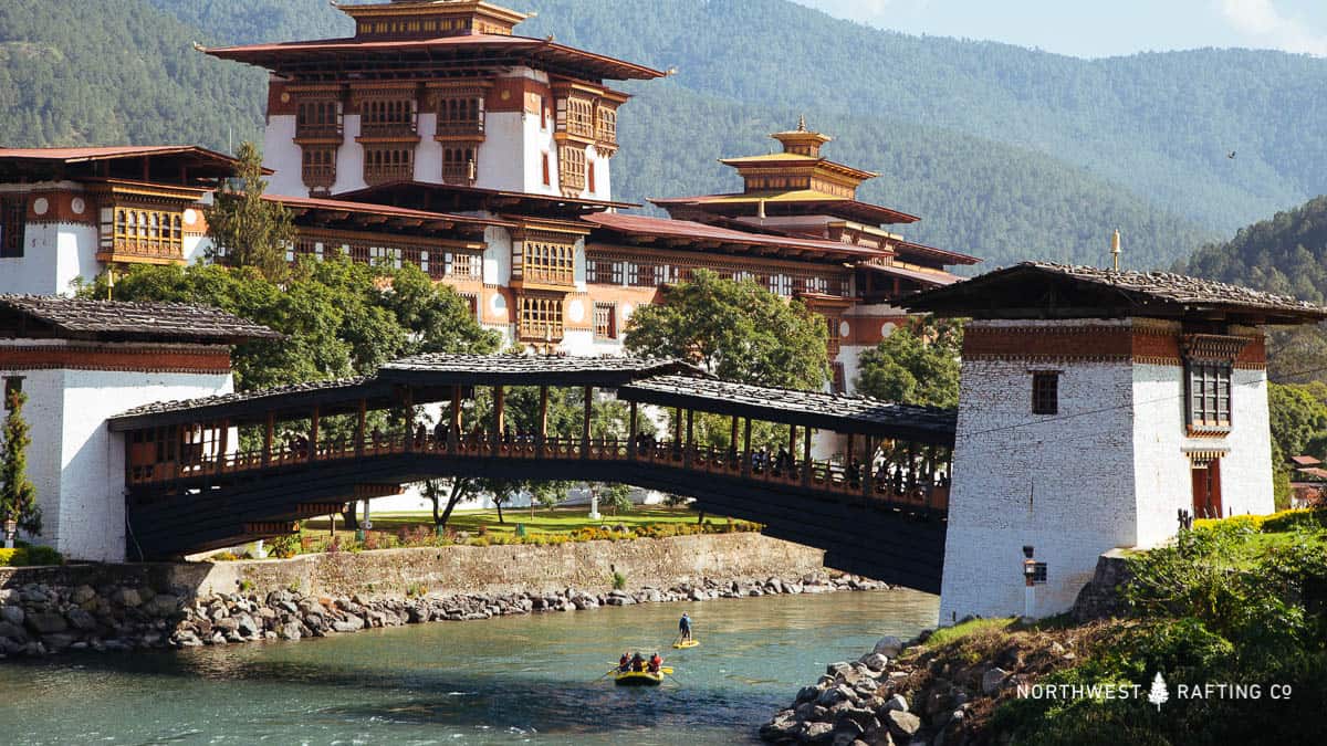 Rafting by the famous Punakha Dzong in Bhutan